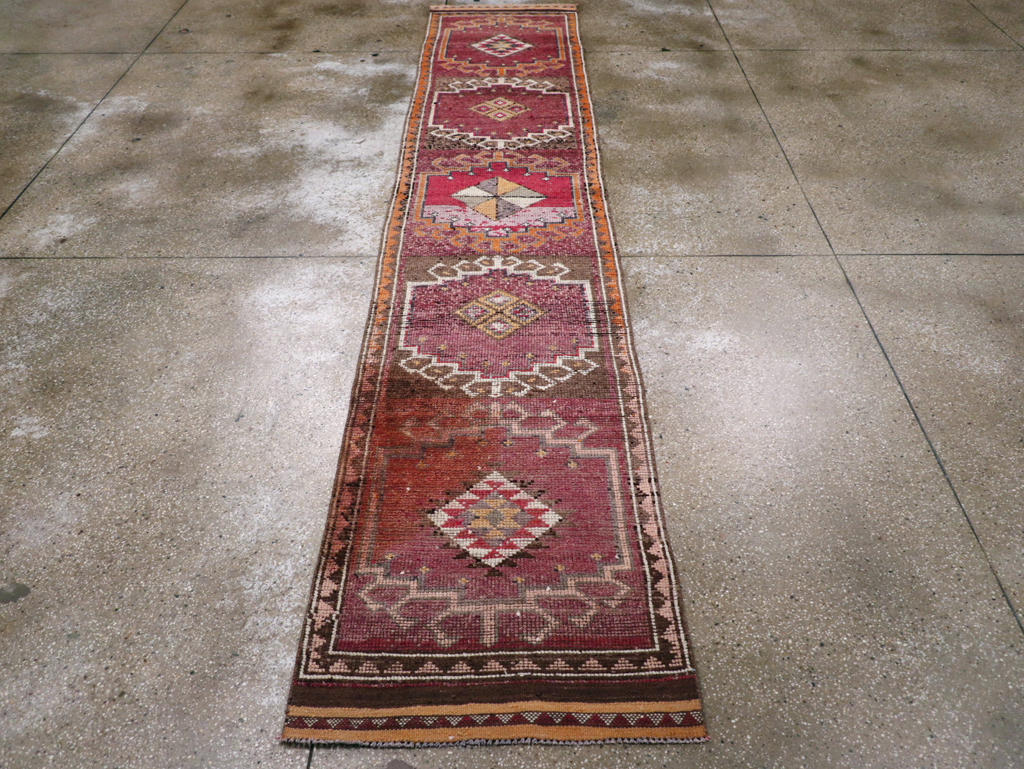 Vintage Anatolian Runner, No.31010 - Gsblank