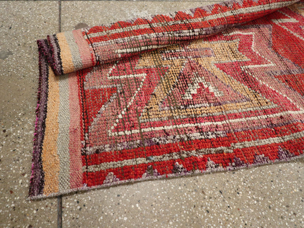 Vintage Turkish Anatolian Tribal Runner, No.31012 - Gsblank