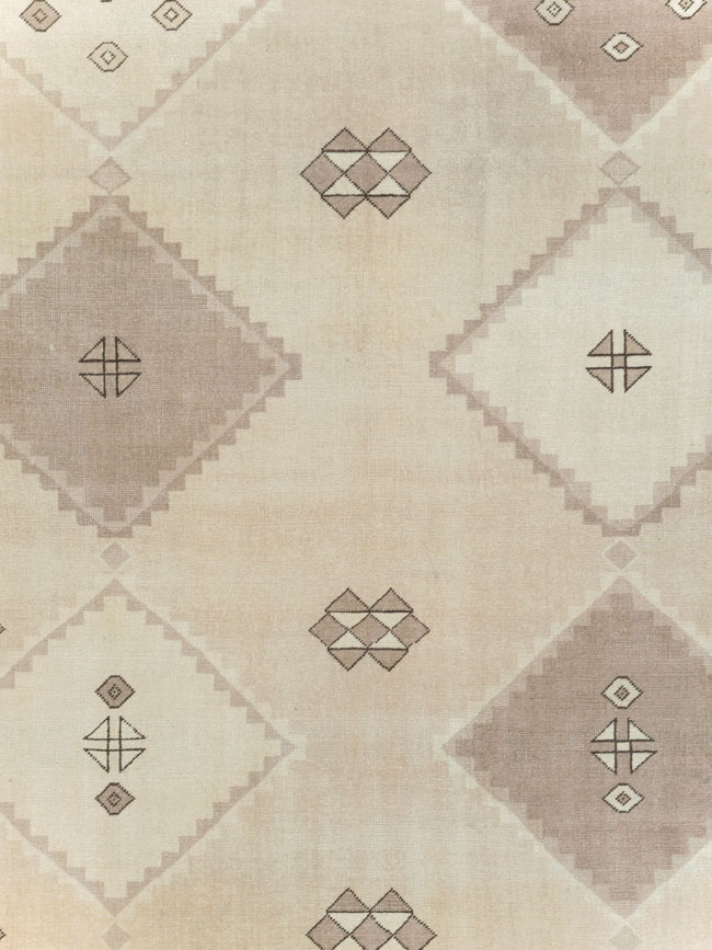 Vintage Turkish Anatolian Room Size Carpet, No.31020 - Gsblank