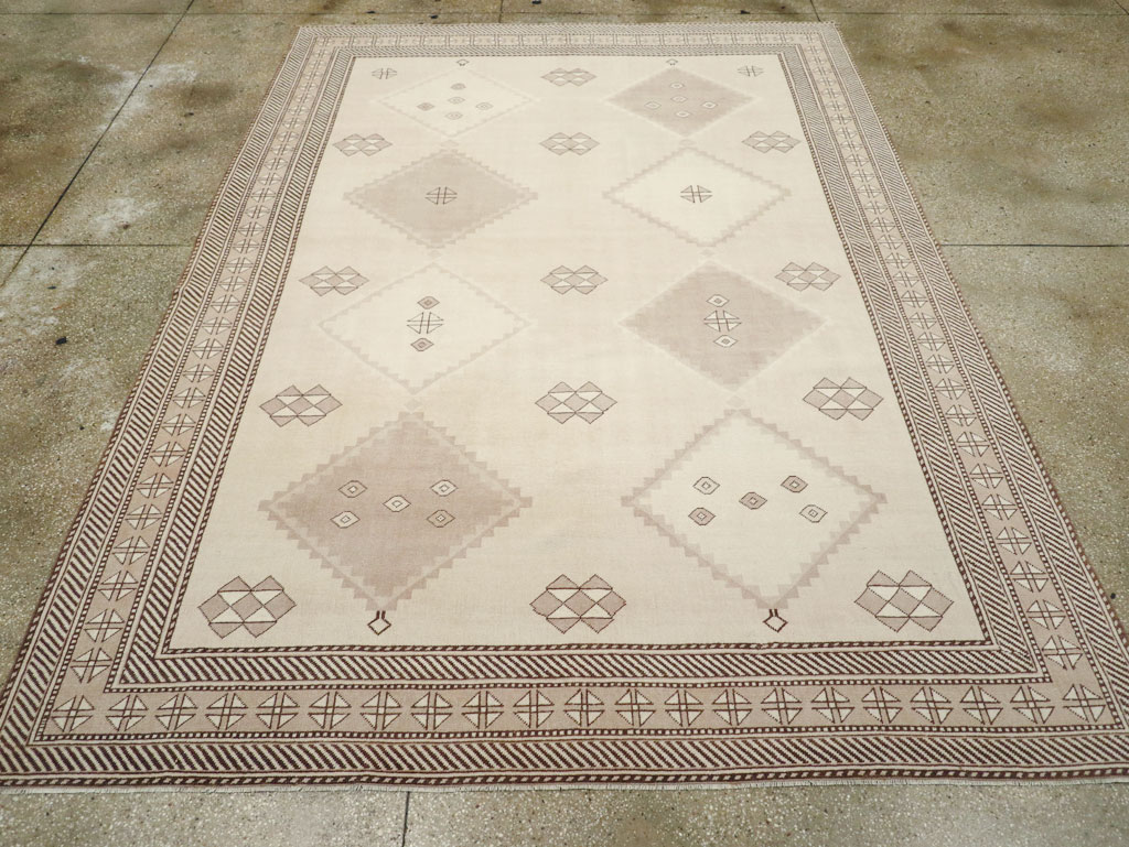 Vintage Turkish Anatolian Small Room Size Carpet, No.31020 - Gsblank