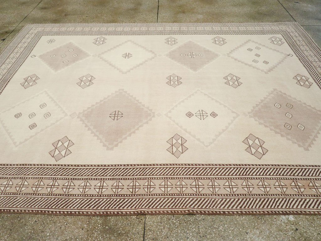 Vintage Turkish Anatolian Room Size Carpet, No.31020 - Gsblank