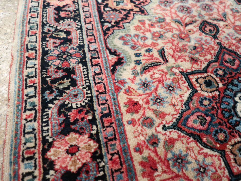 Vintage Persian Sarouk Throw Rug, No.31025 - Gsblank