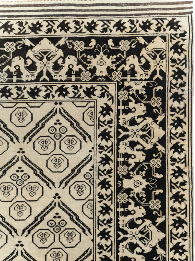 Vintage Turkish Anatolian Accent Rug, No.31028 - Gsblank