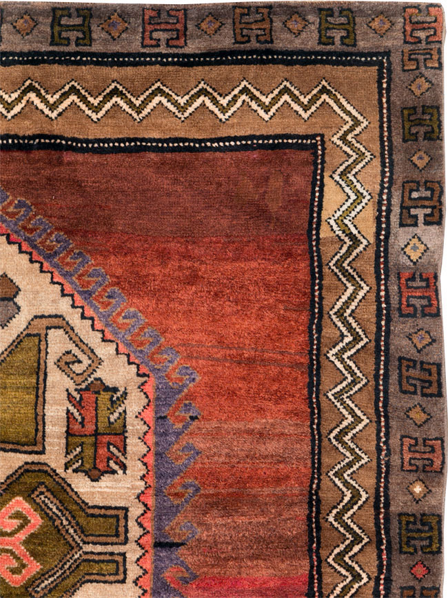 Vintage Turkish Anatolian Accent Rug, No.31047 - Gsblank