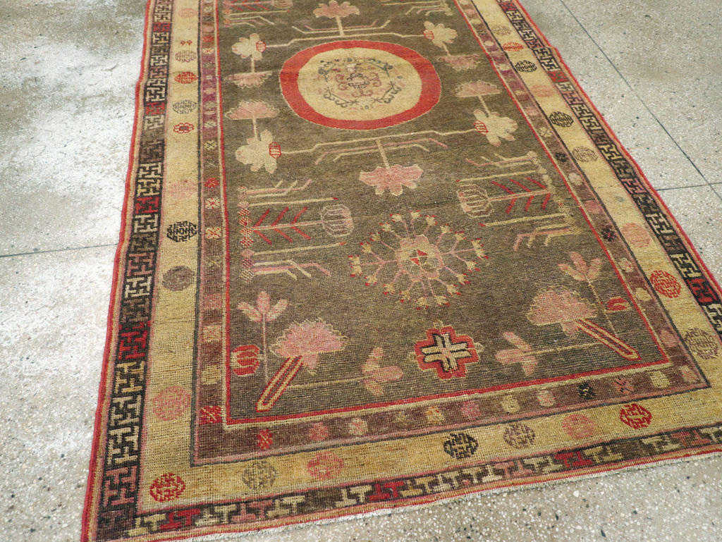 Antique East Turkestan Khotan Gallery Rug, No.31051 - Gsblank
