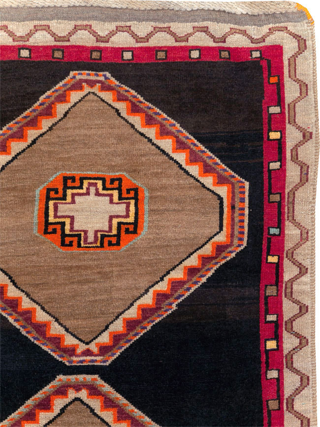 Vintage Turkish Anatolian Gallery Carpet, No.31054 - Gsblank