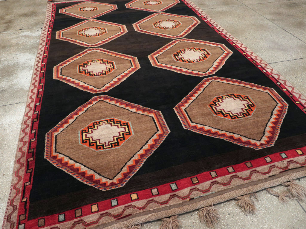 Vintage Turkish Anatolian Gallery Carpet, No.31054 - Gsblank