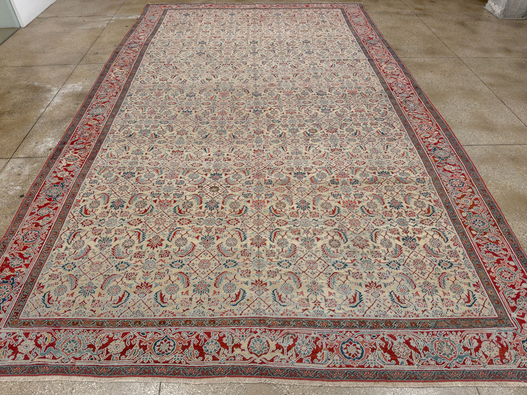 Antique Persian Heriz Large Carpet, No.31057 - Gsblank