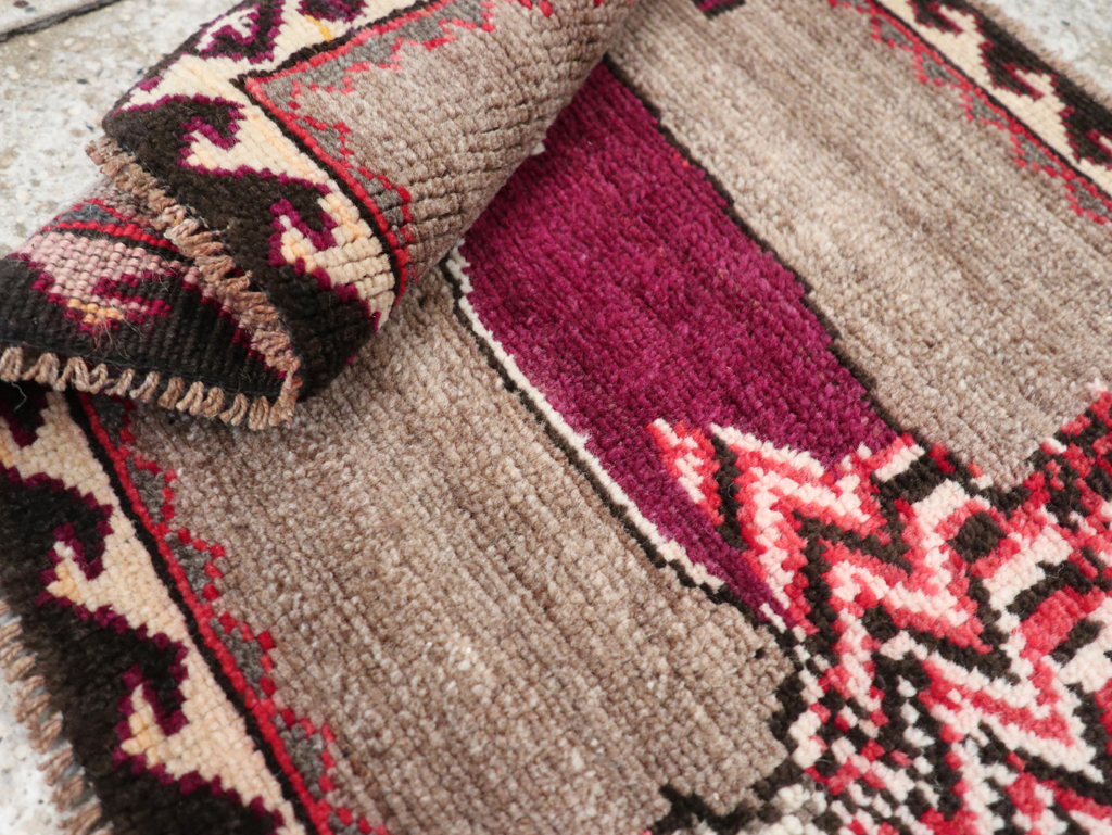 Vintage Pictorial Anatolian Rug, No.31061 - Gsblank