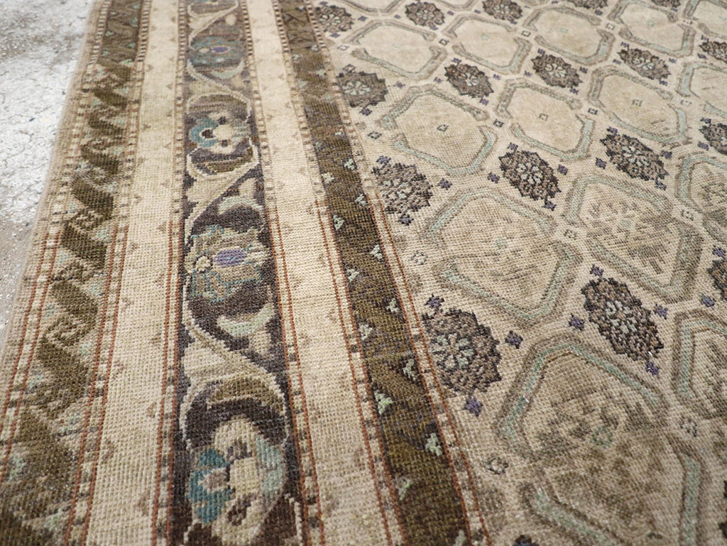 Vintage Persian Mahal Gallery Rug, No.31070 - Gsblank