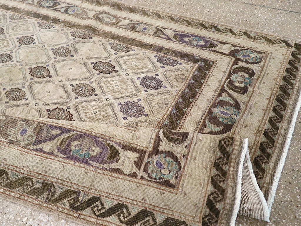 Vintage Persian Mahal Gallery Rug, No.31070 - Gsblank