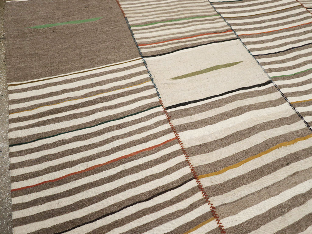 Contemporary Turkish Flatweave Kilim Room Size Carpet, No.31072 - Gsblank