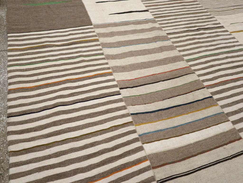 Contemporary Turkish Flatweave Kilim Room Size Carpet, No.31075 - Gsblank