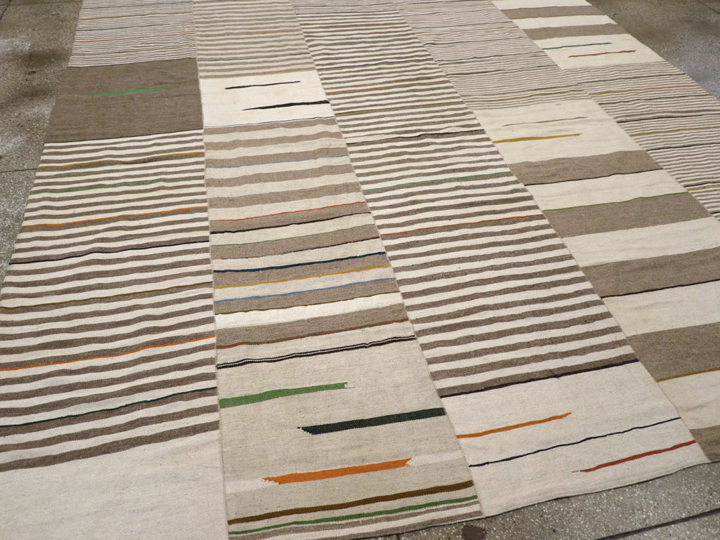 Contemporary Turkish Flatweave Kilim Room Size Carpet, No.31075 - Gsblank