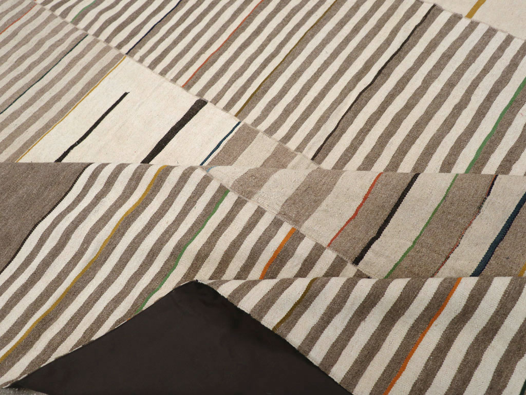 Contemporary Turkish Flatweave Kilim Room Size Carpet, No.31075 - Gsblank