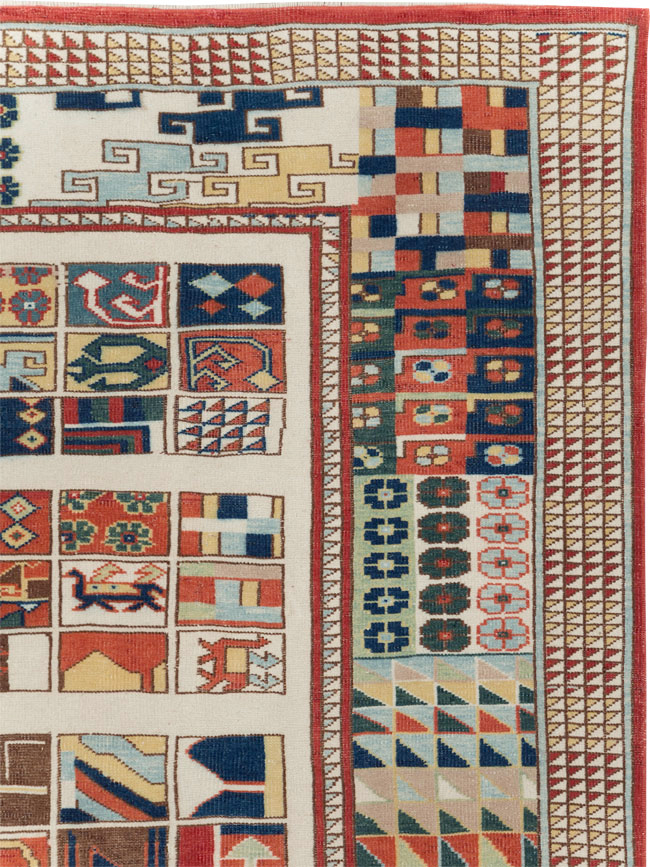 Vintage Turkish Anatolian Accent Carpet, No.31097 - Gsblank