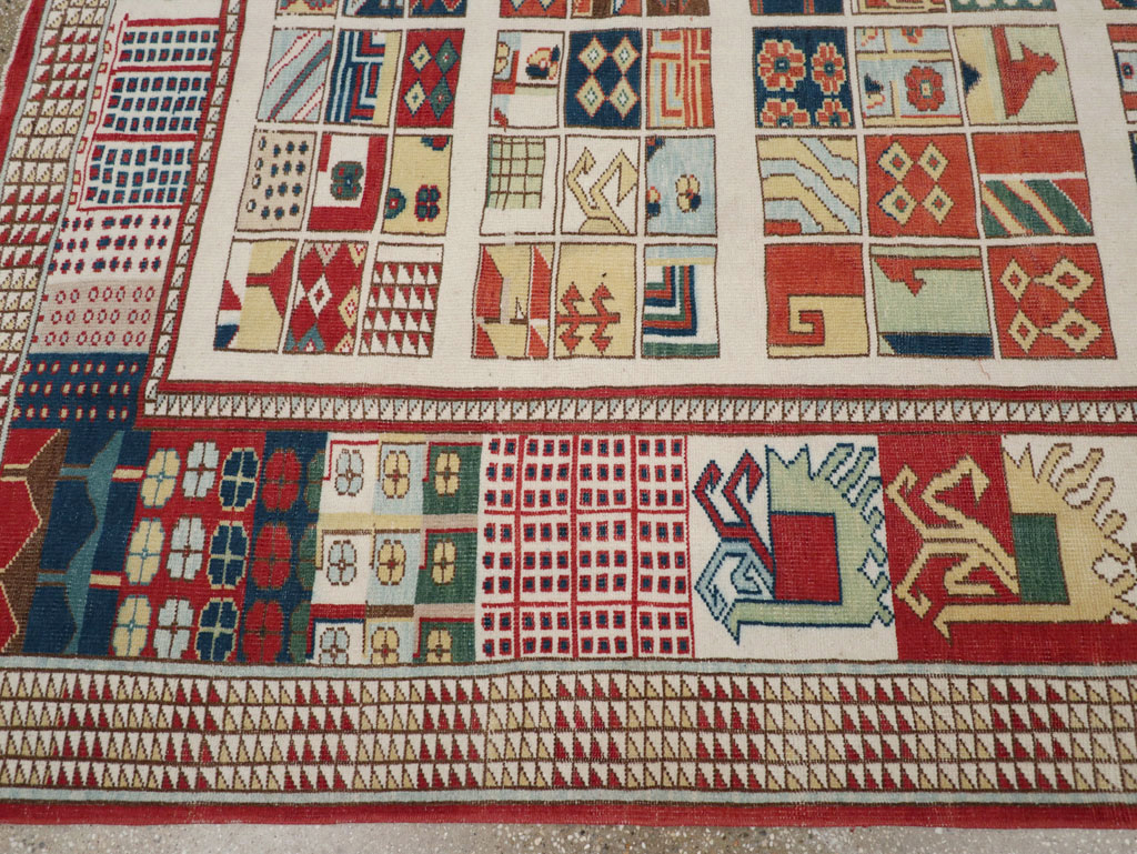 Vintage Turkish Anatolian Accent Carpet, No.31097 - Gsblank