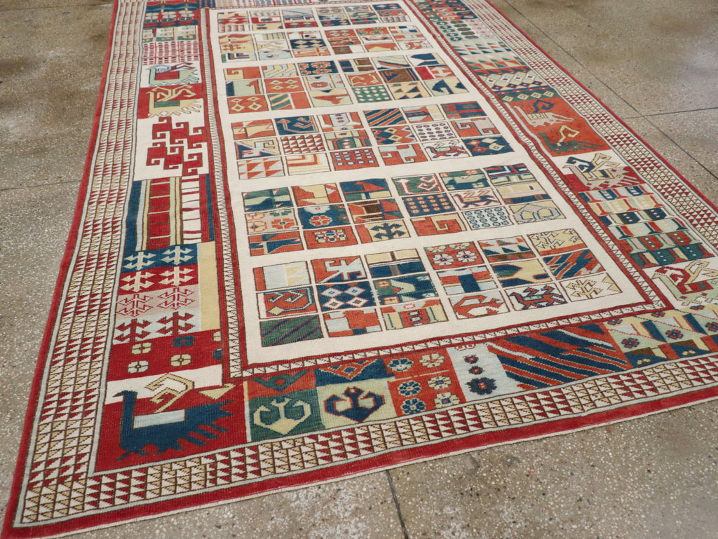 Vintage Turkish Anatolian Accent Carpet, No.31097 - Gsblank