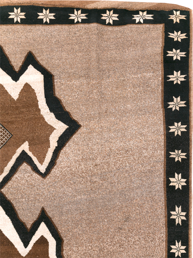 Vintage Turkish Anatolian Tribal Room Size Carpet, No.31112 - Gsblank