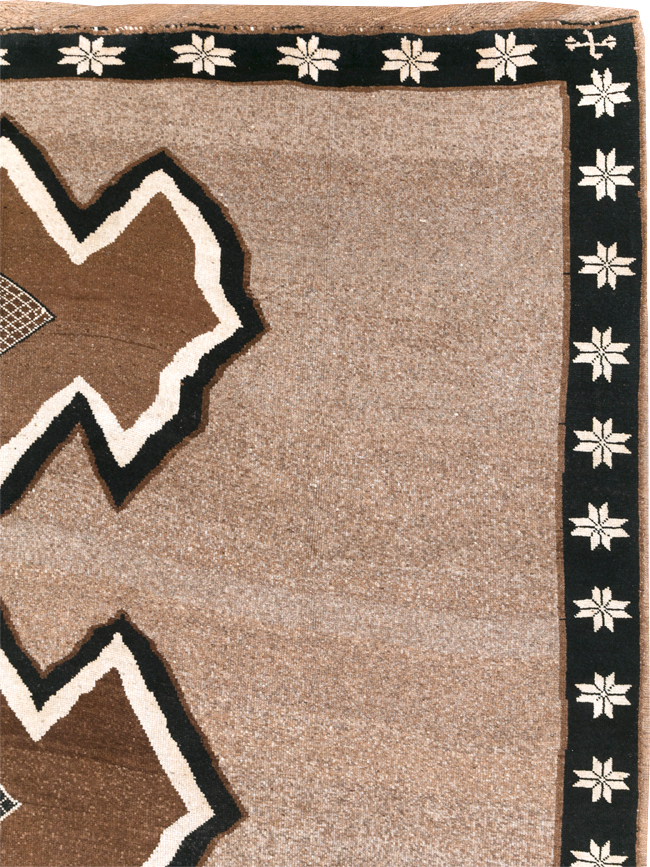 Vintage Turkish Anatolian Tribal Room Size Carpet, No.31112 - Gsblank