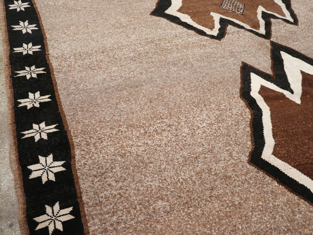 Vintage Turkish Anatolian Tribal Room Size Carpet, No.31112 - Gsblank