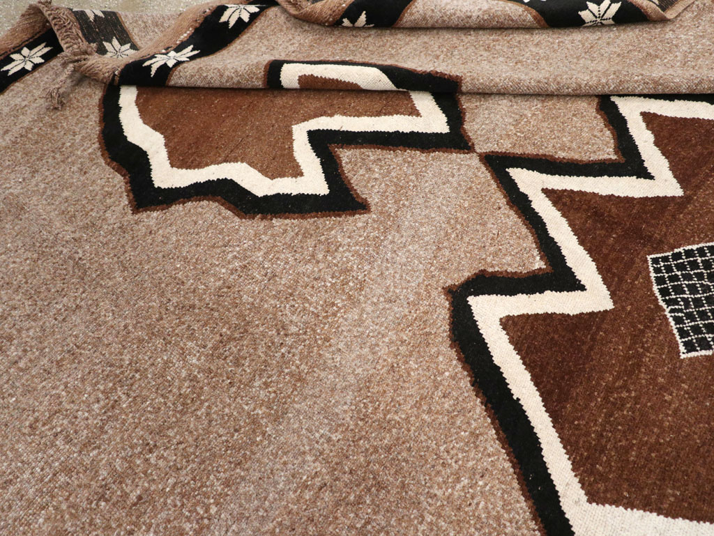 Vintage Turkish Anatolian Tribal Room Size Carpet, No.31112 - Gsblank