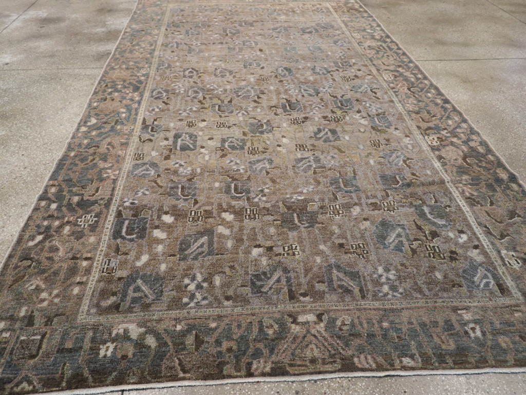 Antique Persian Bakhtiari Gallery Carpet, No.31115 - Gsblank