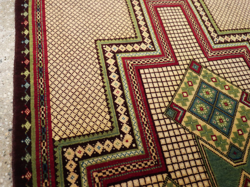 Vintage Persian Mashad Throw Rug, No.31118 - Gsblank