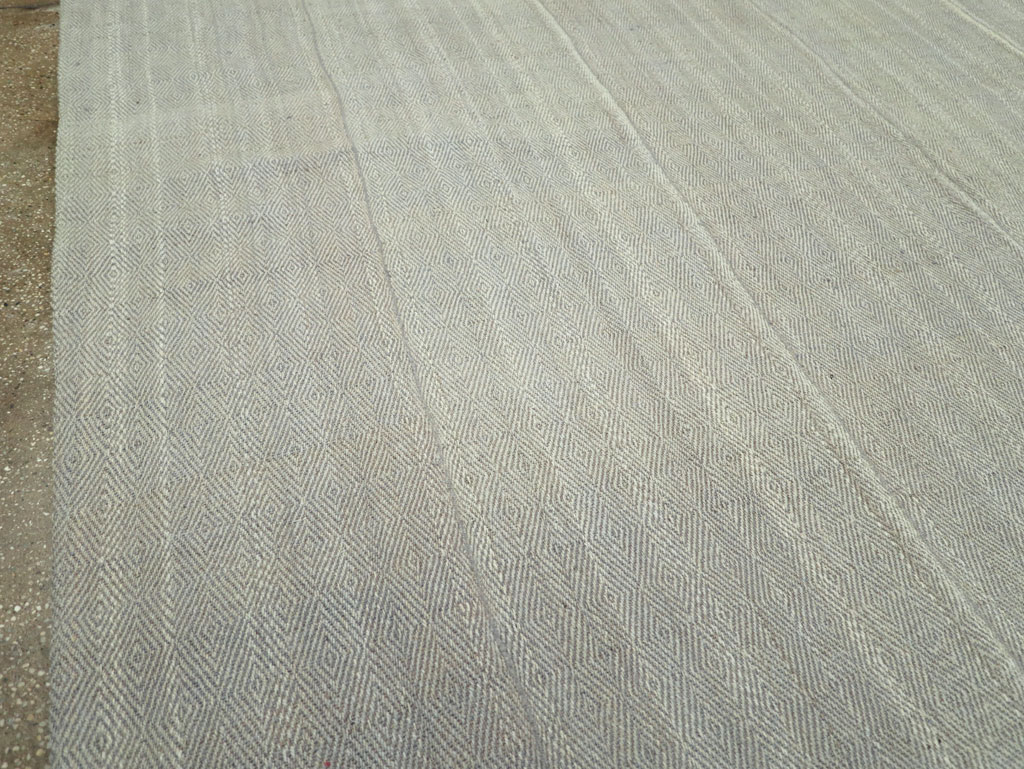 Contemporary Turkish Flatweave Kilim Room Size Carpet, No.31122 - Gsblank