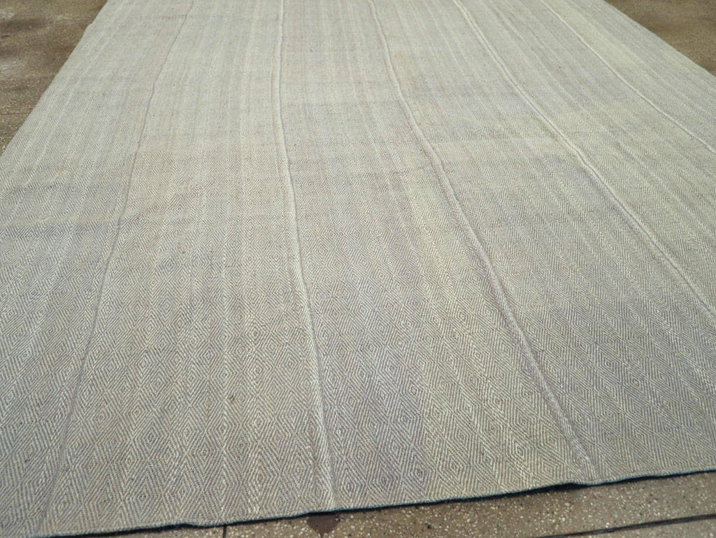 Contemporary Turkish Flatweave Kilim Room Size Carpet, No.31122 - Gsblank