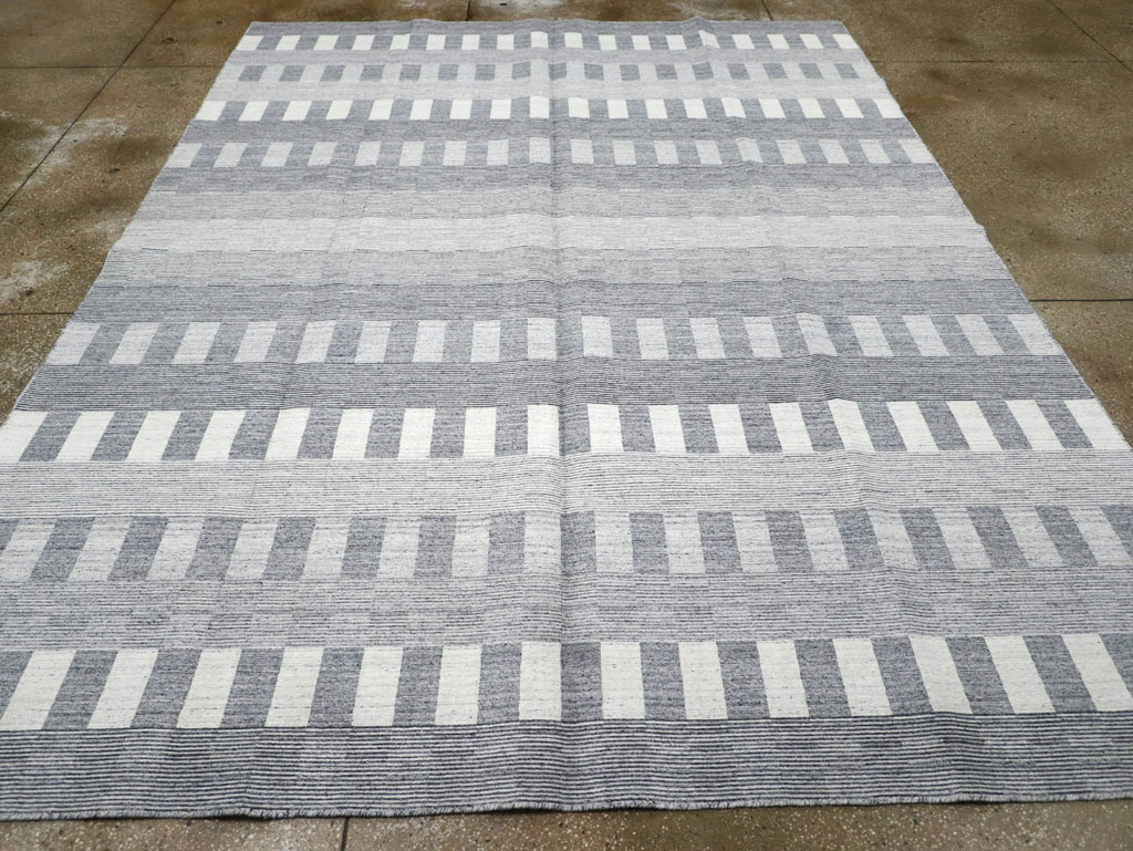 Contemporary Turkish Flatweave Room Size Carpet, No.31123 - Gsblank