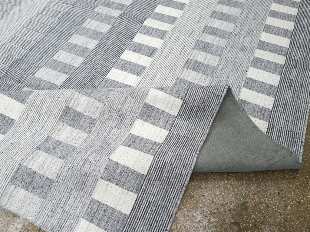 Contemporary Turkish Flatweave Room Size Carpet, No.31123 - Gsblank