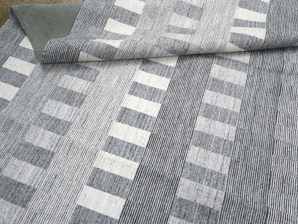 Contemporary Turkish Flatweave Room Size Carpet, No.31123 - Gsblank