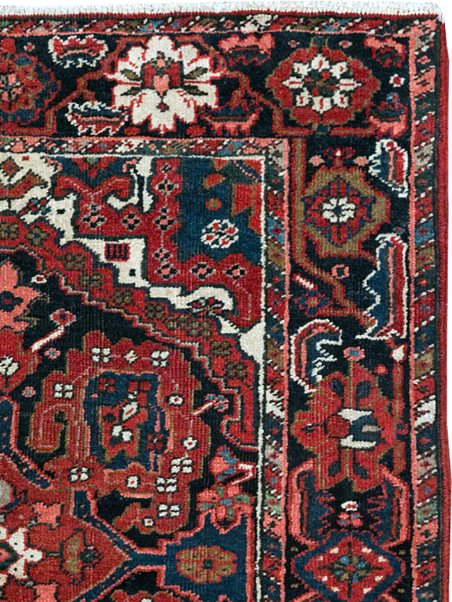 Antique Persian Heriz Throw Rug, No.31124 - Gsblank