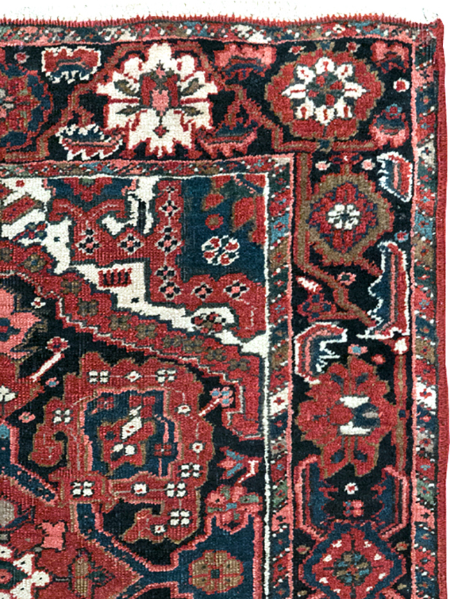 Antique Persian Heriz Throw Rug, No.31124 - Gsblank