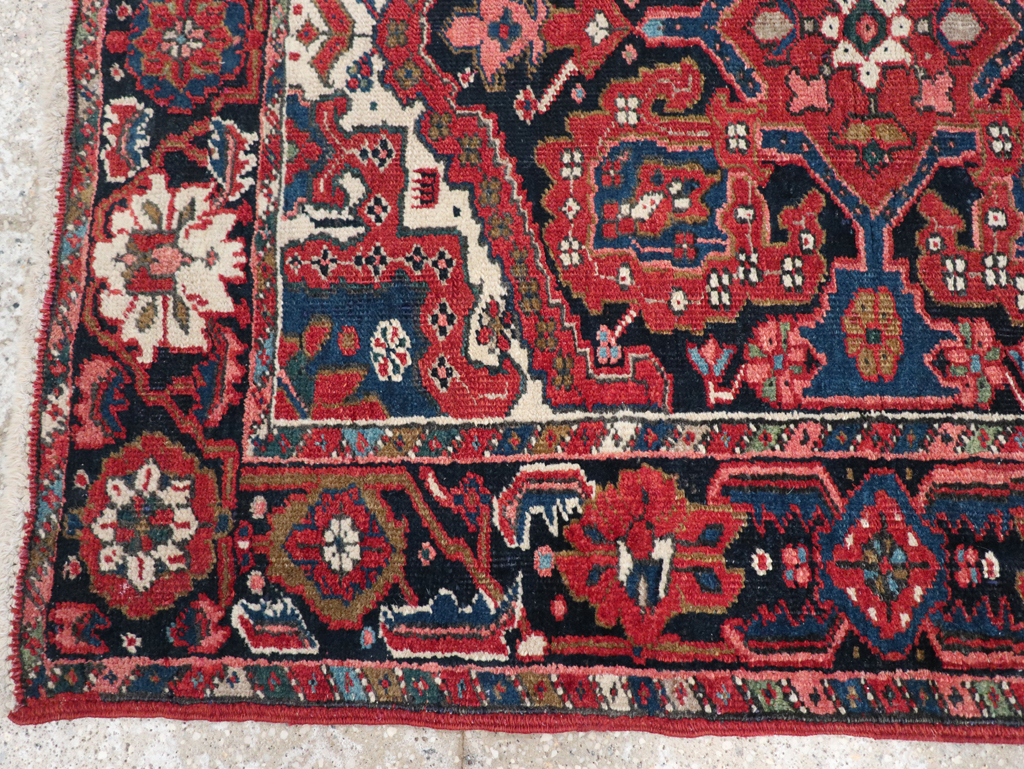 Antique Persian Heriz Throw Rug, No.31124 - Gsblank