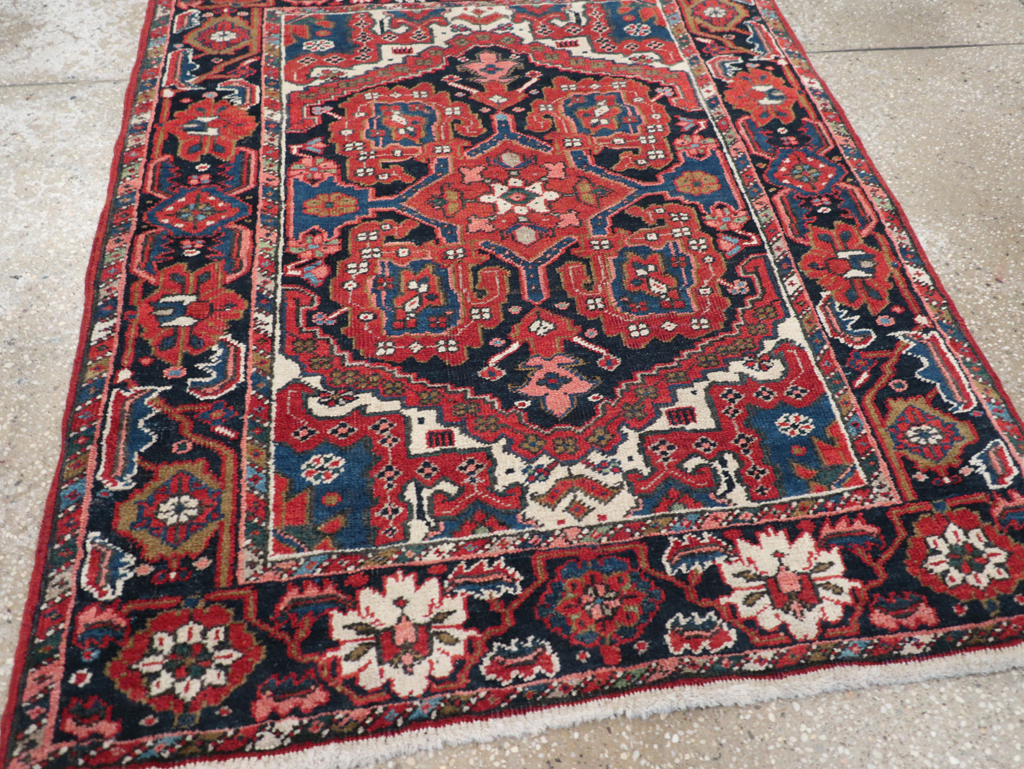Antique Persian Heriz Throw Rug, No.31124 - Gsblank