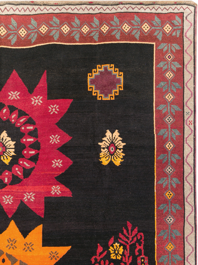 Vintage Turkish Anatolian Large Tribal Room Size Carpet, No.31139 - Gsblank