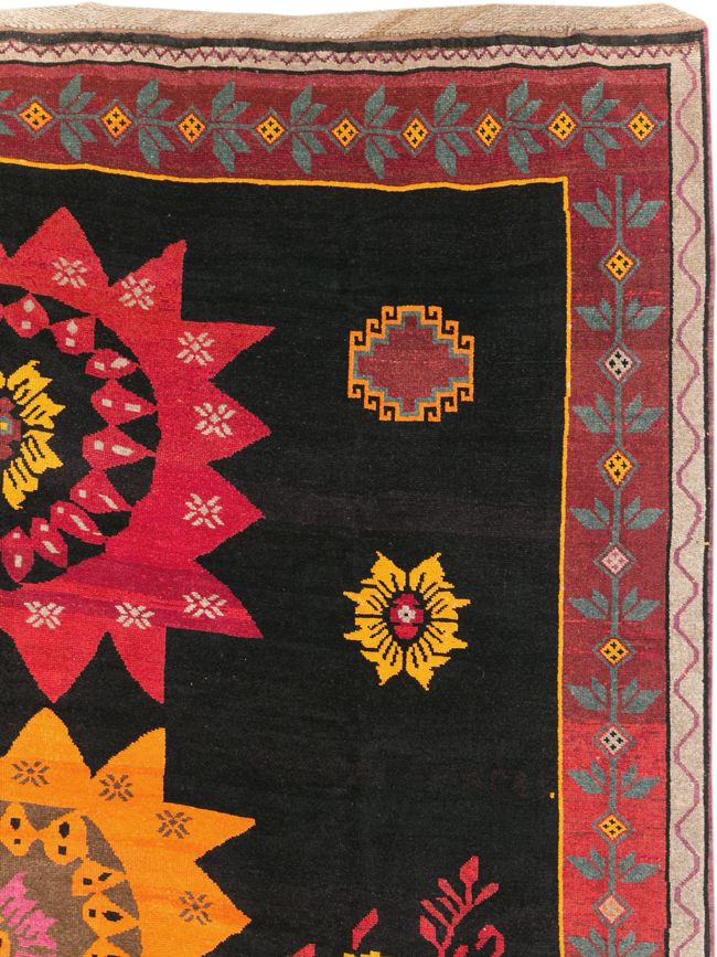 Vintage Turkish Anatolian Large Tribal Room Size Carpet, No.31139 - Gsblank