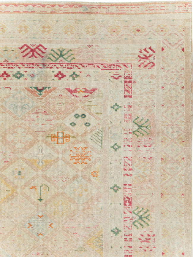 Vintage Turkish Anatolian Accent Carpet, No.31140 - Gsblank