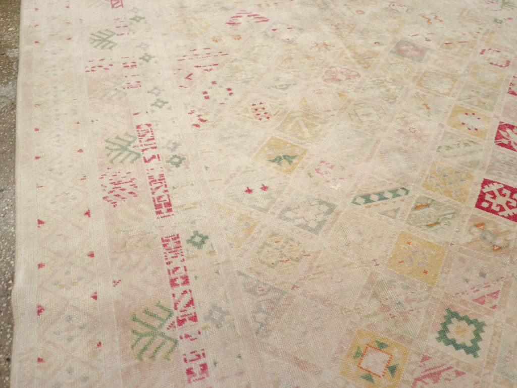 Vintage Turkish Anatolian Accent Carpet, No.31140 - Gsblank