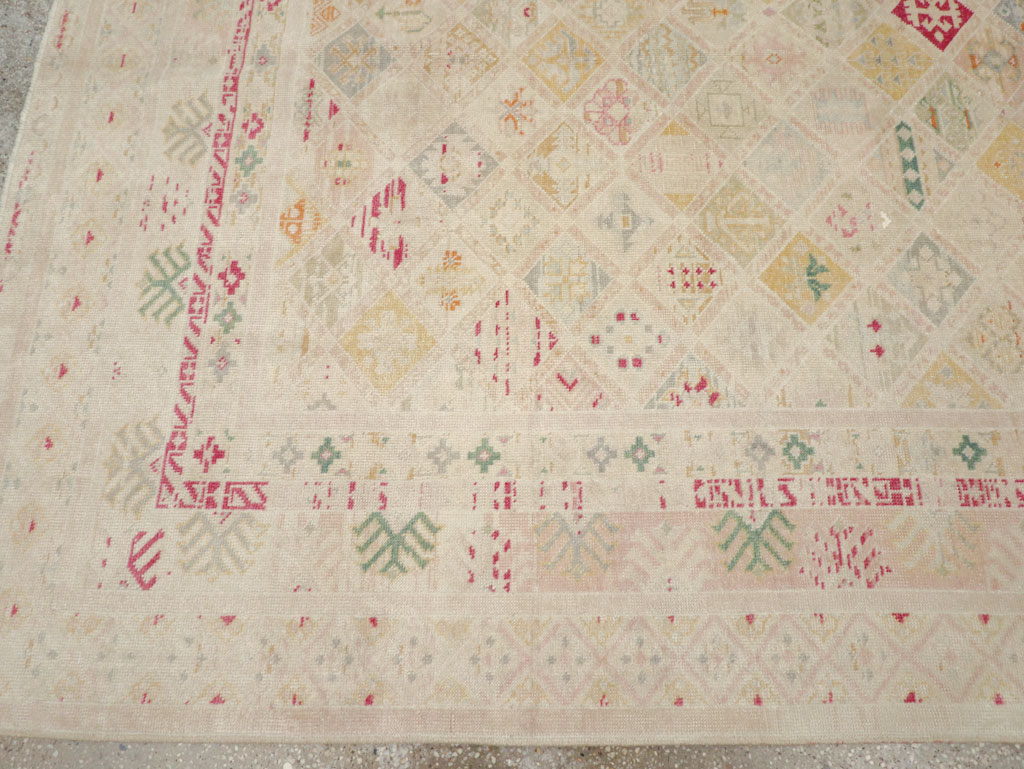 Vintage Turkish Anatolian Accent Carpet, No.31140 - Gsblank