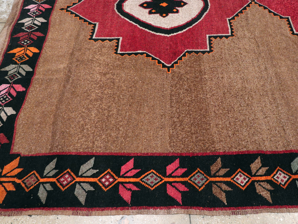 Vintage Turkish Anatolian Tribal Room Size Carpet, No.31141 - Gsblank