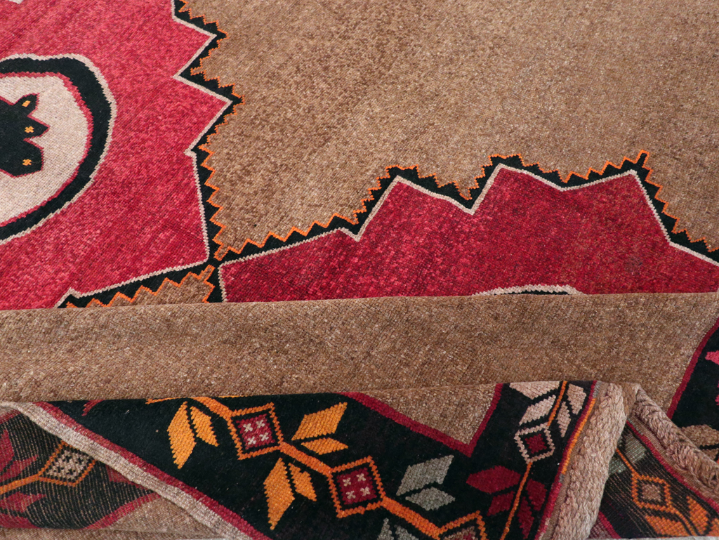 Vintage Turkish Anatolian Tribal Room Size Carpet, No.31141 - Gsblank