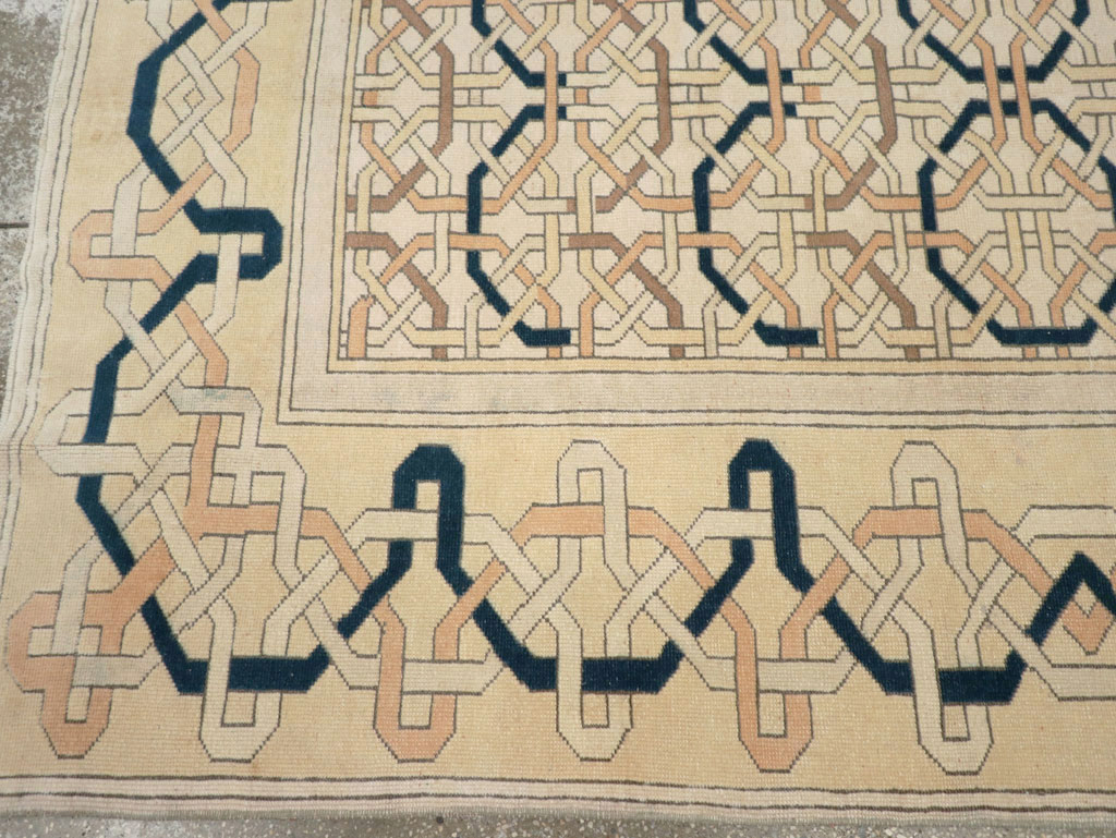 Vintage Turkish Anatolian Art Deco Style Accent Rug, No.31142 - Gsblank