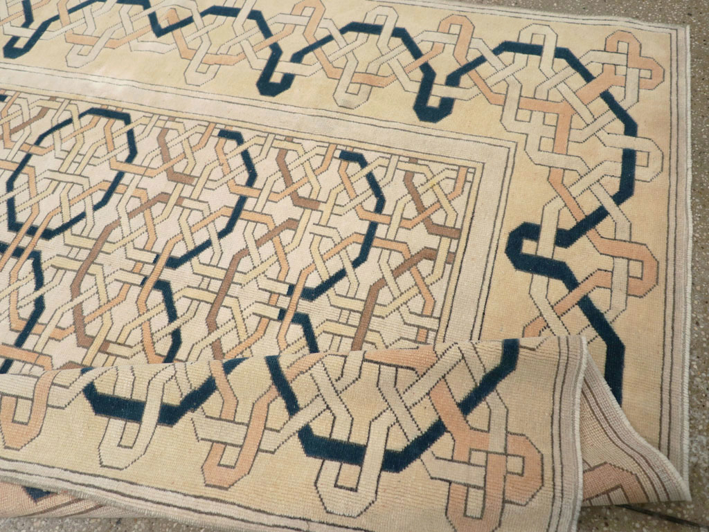 Vintage Turkish Anatolian Art Deco Style Accent Rug, No.31142 - Gsblank