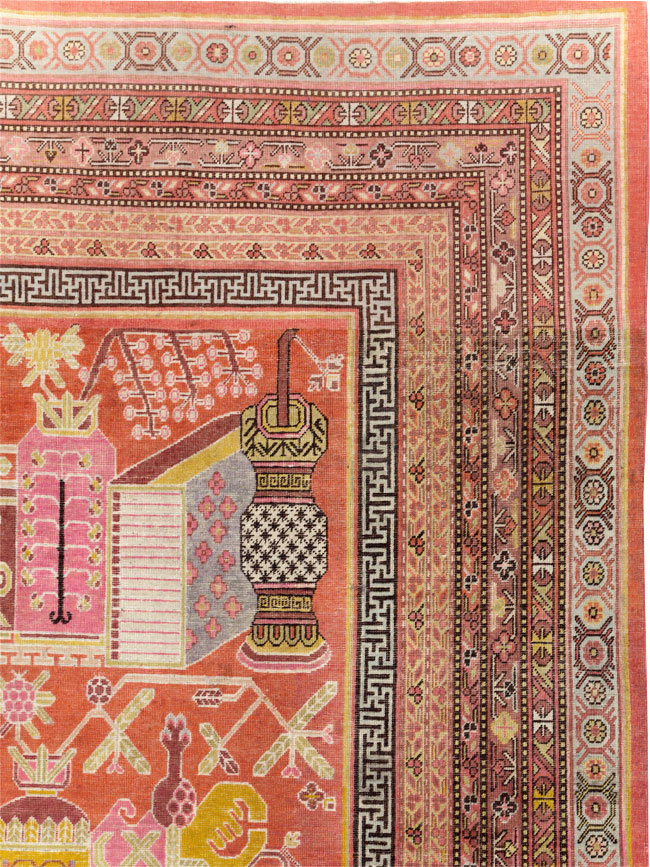 Antique East Turkestan Vase Khotan Small Room Size Carpet, No.31144 - Gsblank