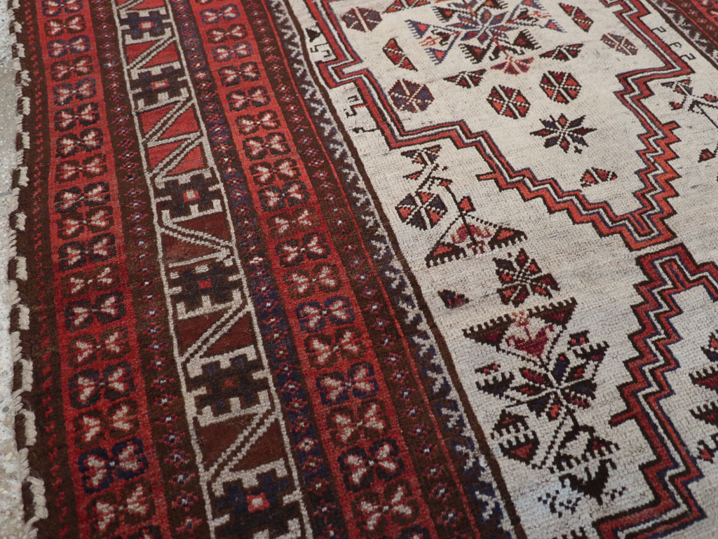 Vintage Persian Baluch Accent Rug, No.31147 - Gsblank