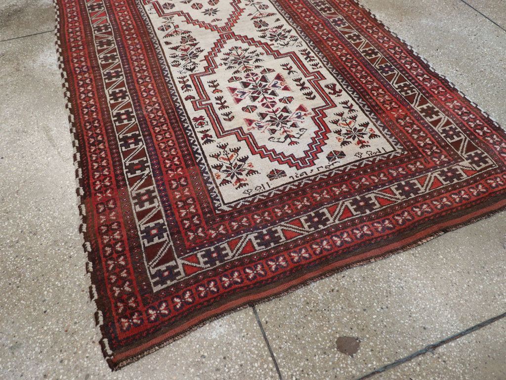 Vintage Persian Baluch Accent Rug, No.31147 - Gsblank