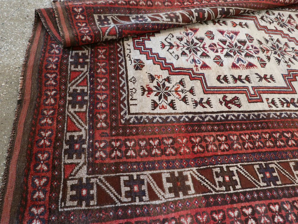 Vintage Persian Baluch Accent Rug, No.31147 - Gsblank